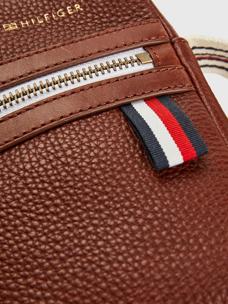 Férfi Tommy Hilfiger Premium Bőr Mini Crossbody Táska Barna | HU 1484WNB